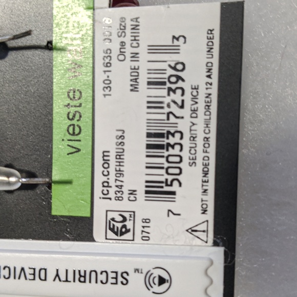 Red and Silver necklace and earrings set - Picture 5 of 5